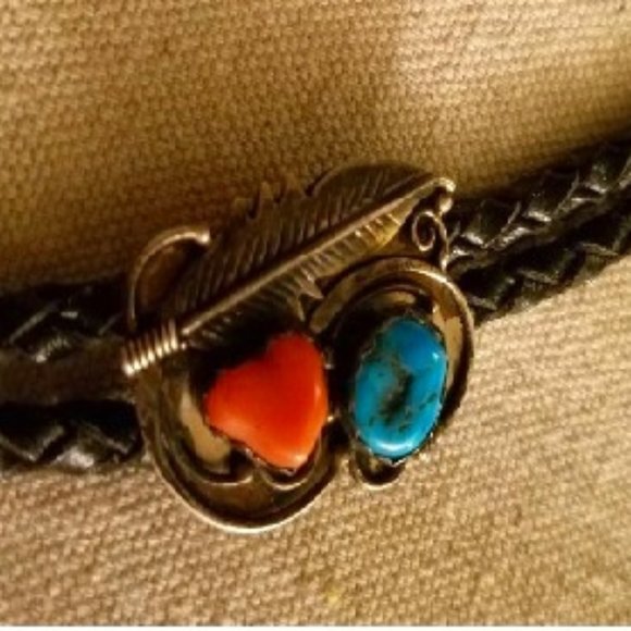 STUNNING! Vintage Bolo Tie Arthur J. (Navajo) Williams in excellent condition